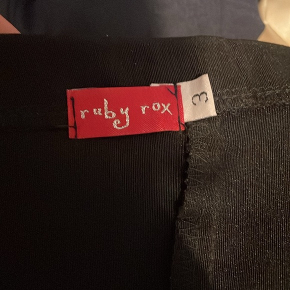 ⭐️You will get 2 great used condition dresses size 3 & small - Picture 8 of 14